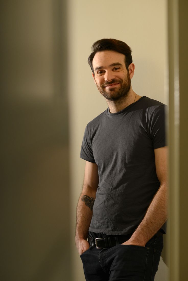 50+ Charlie Cox Cool New Pictures And Wallpapers HD 